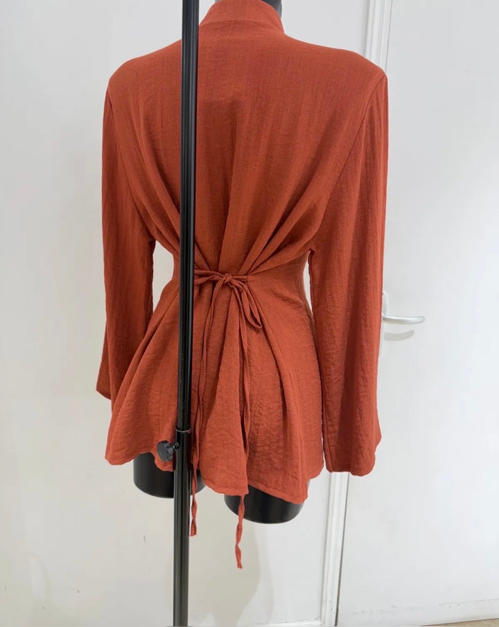 Blouse à col Mao et fermetures Brandebourgs