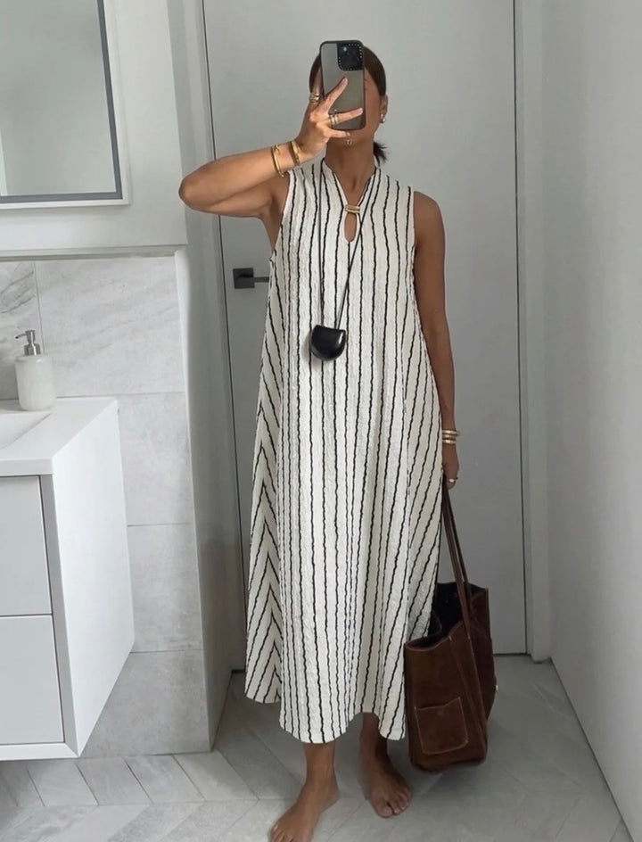 Robe midi, trapèze sans manches à rayures